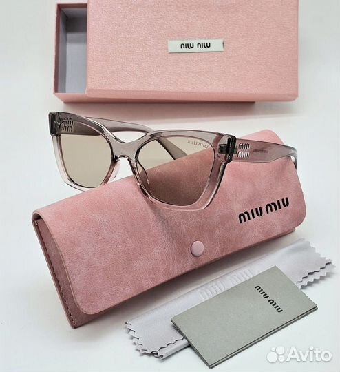 Солнцезащитные очки miu miu