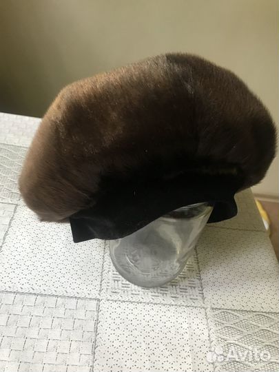 Женские меховые шапки