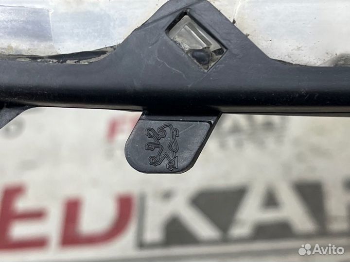 Фара галогеновая левая Peugeot 307 3С NFU10FX6qpsa