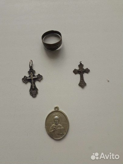 Кресты, иконы, предметы старины