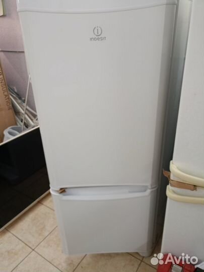 Холодильник бу Indesit NBA 15