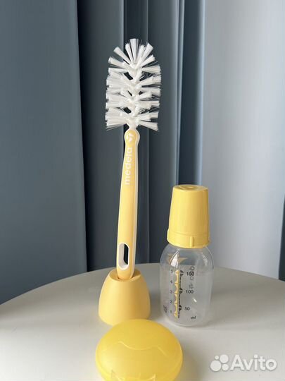 Бутылочка medela 150 мл и ершик (как новые)