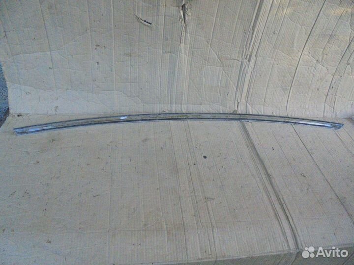 Молдинг задней двери Volkswagen T6