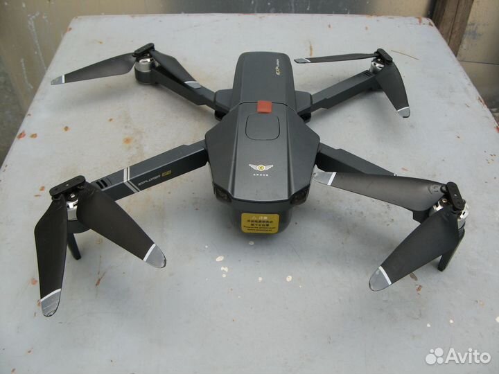 Квадрокоптер Explorer 8819 Pro