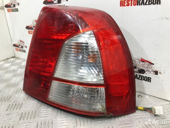 Фонарь задний правый Kia Shuma лифтбек S6D