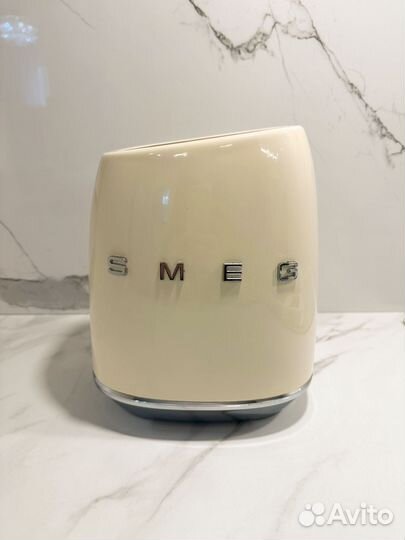 Ножи Smeg с подставкой