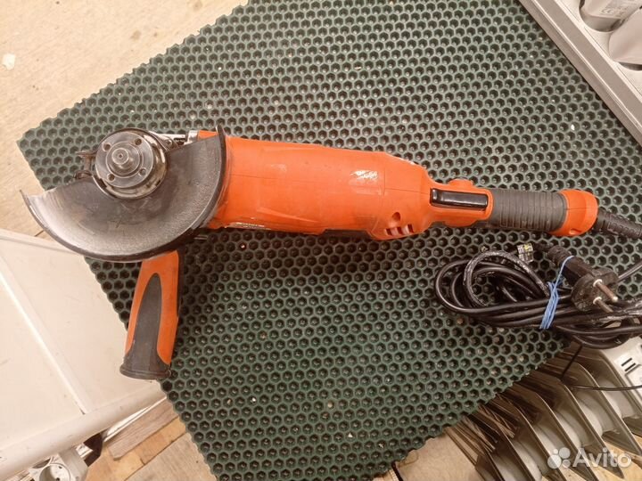 Болгарка бшу-1300