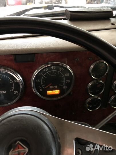 International 9200, 2003
