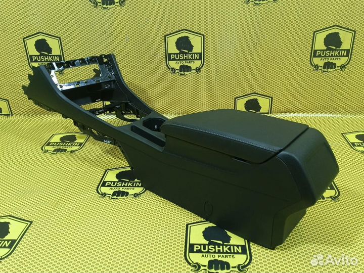 Консоль центральная Volkswagen Jetta JEM dgxa 2019