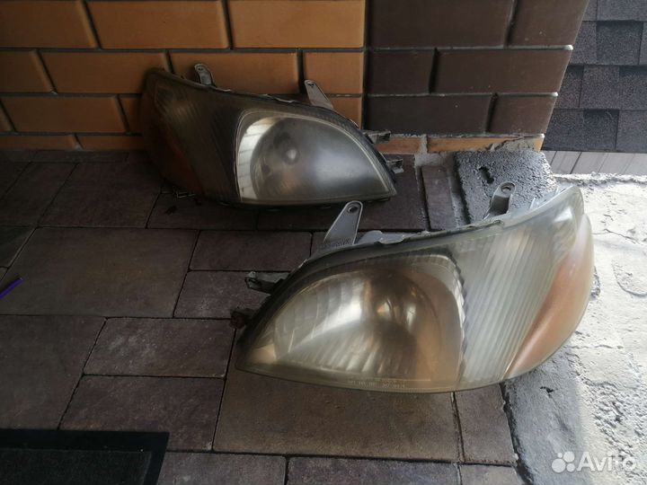 Продам фары на Toyota echo и Toyota caldina