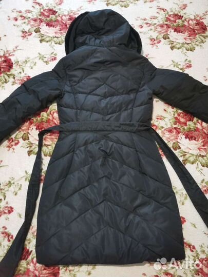 Очень качественный и тёплый фирменный пуховик