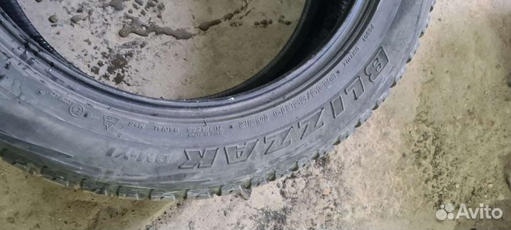 Bridgestone Blizzak DM-V1 245/55 R19
