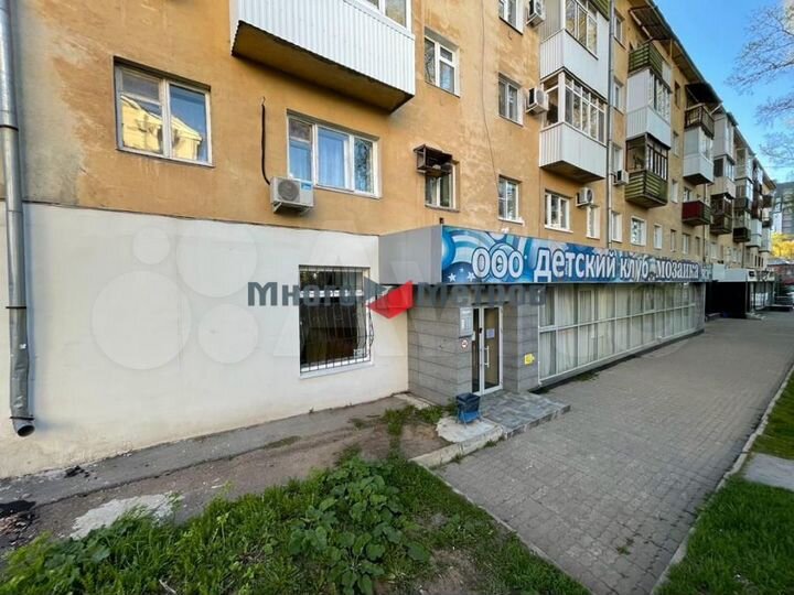 Торговая площадь, Коммунистическая ул., 54