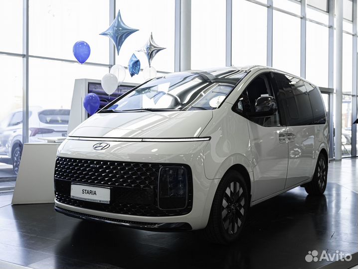 Hyundai Staria, 2022