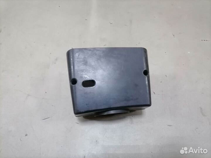 Кожух рулевой колонки Audi 80 B3 1.6 DT 1986-1991