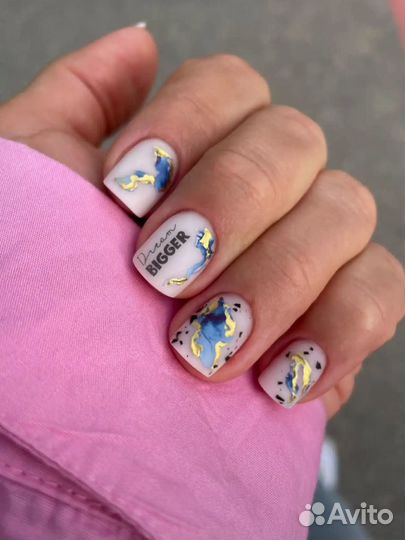 Маникюр и педикюр