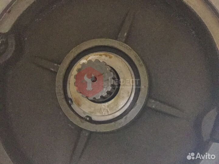 Гидромотор редуктора поворота Hyundai 31N1-10150