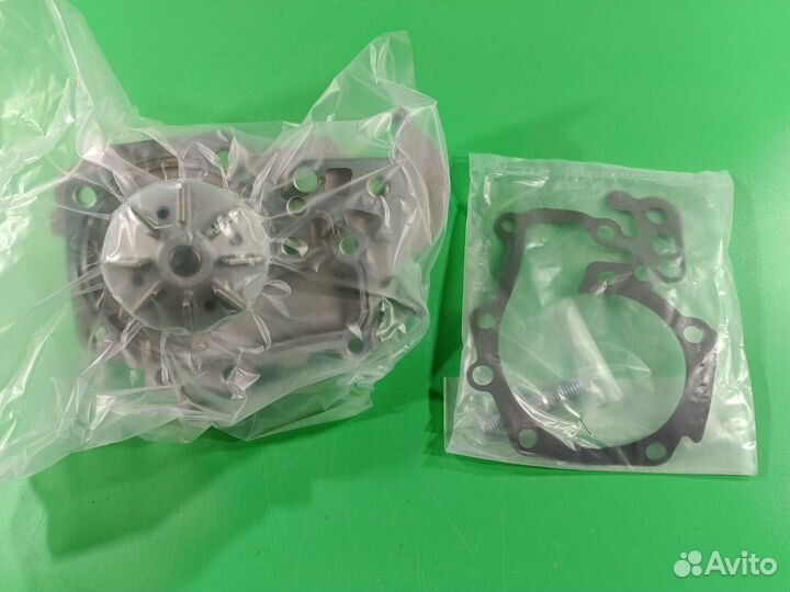 Помпа для Renault Logan