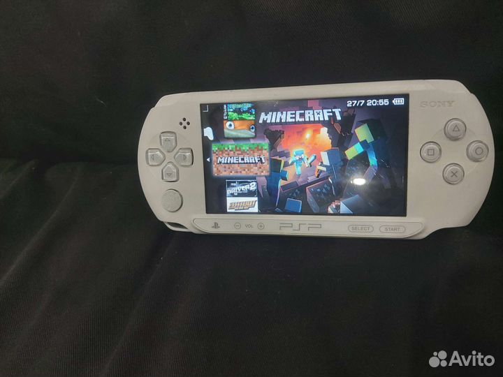 PSP white 140игр+115игр сега+100игр денди