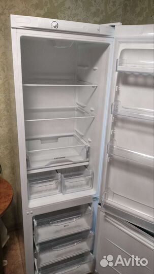 Холодильник Indesit DS 4180 W, белый
