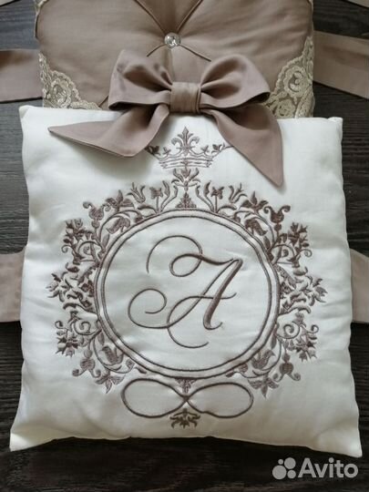 Подушки, бортики в детскую кроватку