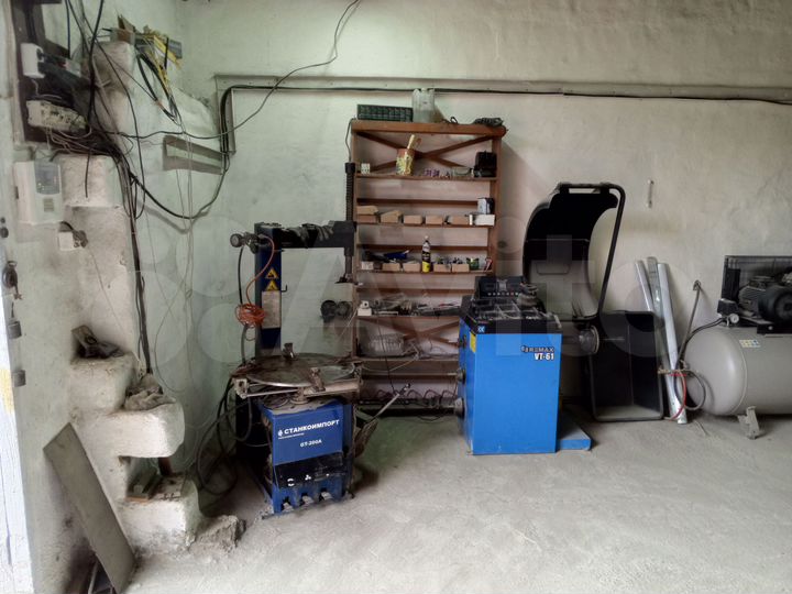 Гараж, > 30 м²