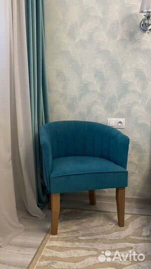 Кресло в стиле лофт для клиента маникюра