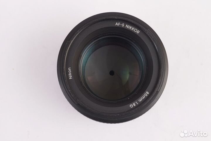 Объектив Nikon 85mm f 1.8g