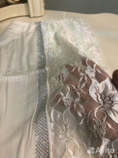 Платок на никях или на выход белый