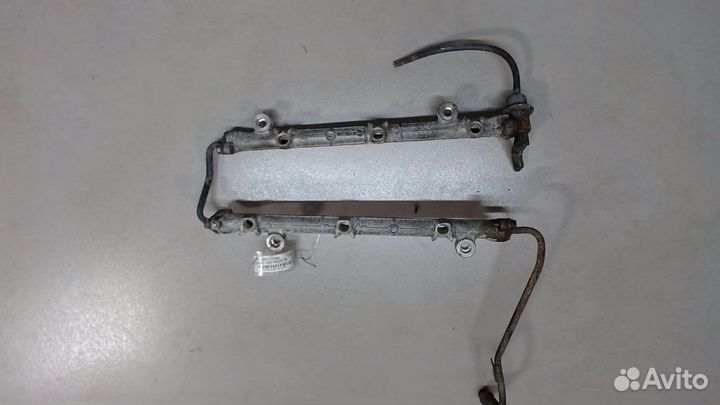 Рампа топливная Mitsubishi Pajero, 1998