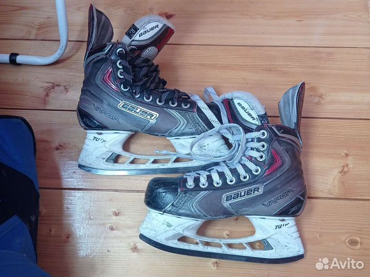 Хоккейные коньки bauer х90