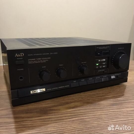 Японский усилитель A&D (akai) DA-U555