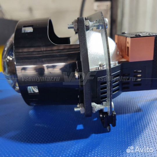 Переходные рамки для замены линз в фарах Mazda Cro