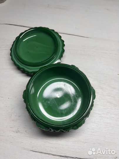 Шкатулка хризантема малахитовое стекло