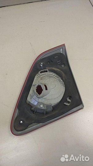 Фонарь внутренний левый Toyota Corolla