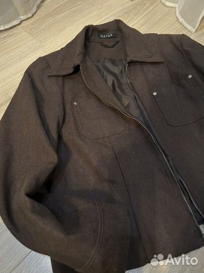 Теплый пиджак,состояние нового,размер 42