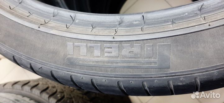 Pirelli P Zero 275/35 R22