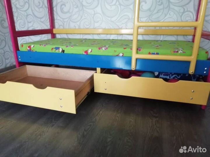 Двухъярусная кровать бу