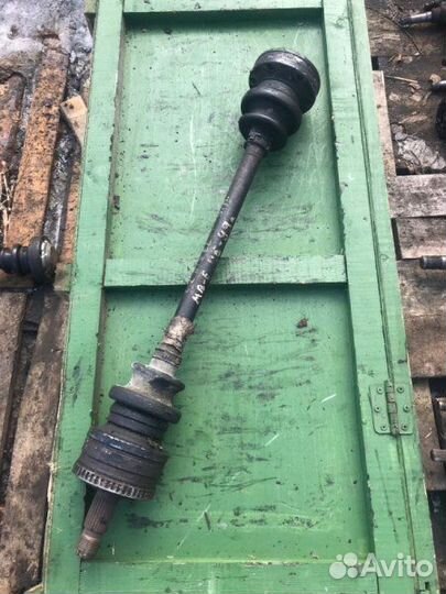 Полуось (привод) задний левый Mercedes Benz E