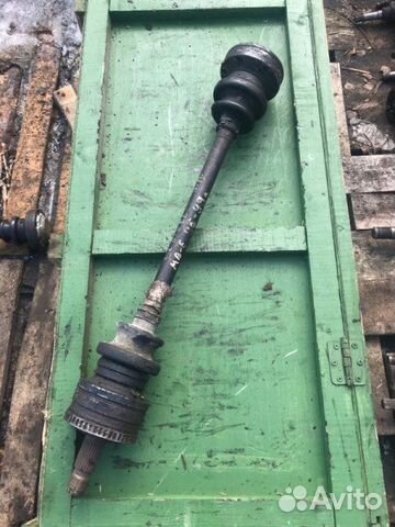 Полуось (привод) задний левый Mercedes Benz E