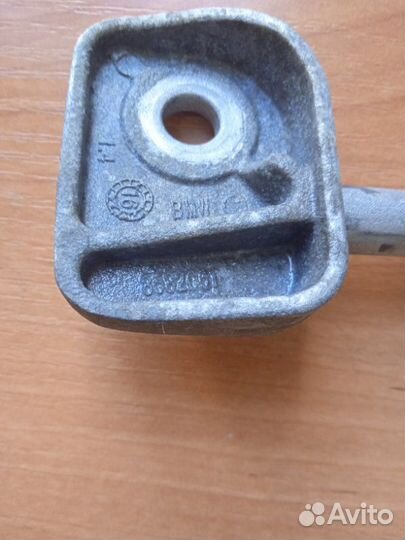 Кронштейн заднего глушителя правый Bmw 7 G11