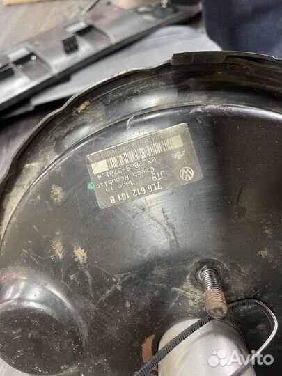 Вакуумный усилитель тормозов VW Touareg 7L6612101B