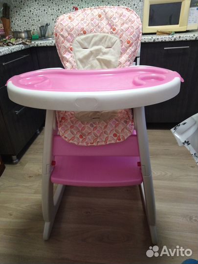 Стульчик для кормления для девочки