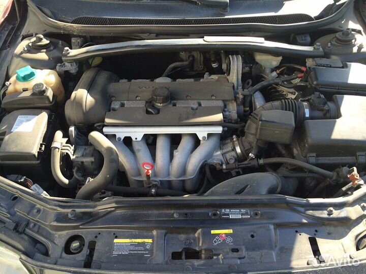 Двигатель Volvo S60 2.4