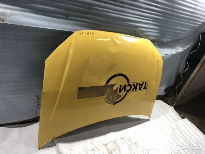 Капот с дефектом Volkswagen