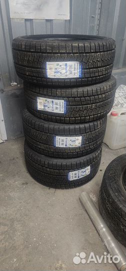 Triangle Snowlink TWT02 245/45 R19 и 275/40 R19 105V