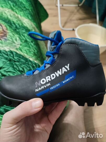 Лыжные ботинки