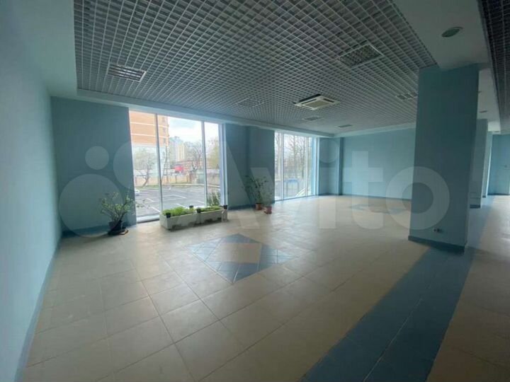 Сдам торговое помещение, 1100 м²