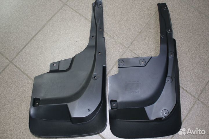 Задние брызговики Land Cruiser 200 под обвес, юбку