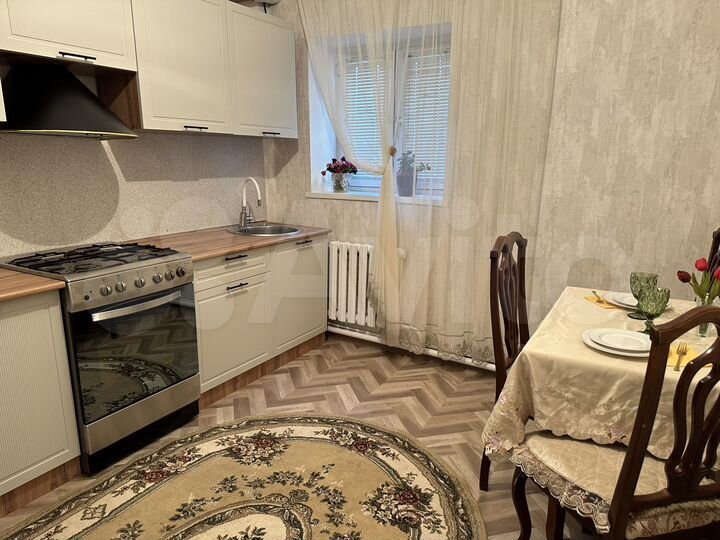 4-к. квартира, 110 м², 1/2 эт.